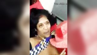 Playing With Large Boobs Of Sexy Telugu Aunty In Saree