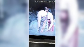 Towel Of Sexy Aunty Becomes Transparent Whilst Bathing In River