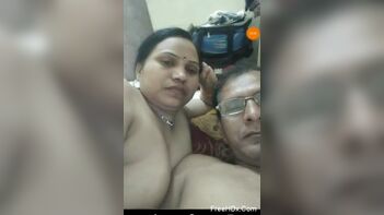 Tamil aunty having fun with her neighbour