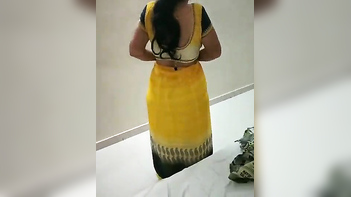 Doggy Fuck With Cumbrous And Sexy Gujarati Aunty