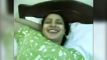 Aged Paki aunty having sex with her servant