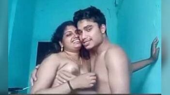 Tamil big boobs aunty xxxvidio mms clip