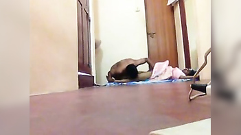 Mallu aunty hidden webcam home sex with paramour
