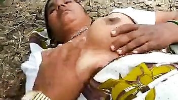 Mango boobs aunty  tamilsexvideos with neighbour