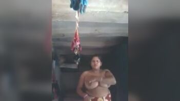 Punjabi big boobs aunty exposed by lover