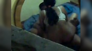 Older Indian aunty sex video recorded on hidden cam