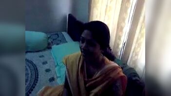 Bengali aunty home sex with husbands ally caught on livecam