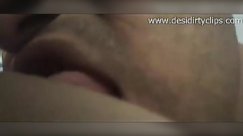 Desi Wife Boobs Suck with Loud Moan Clip