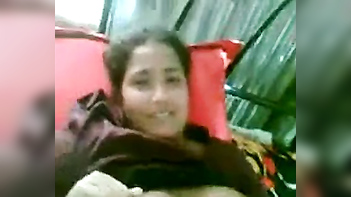 Indian chubby large boobs aunty masturbate on web camera