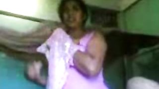 Bangladeshi village bhabhi engulfing her paramours dick on web camera