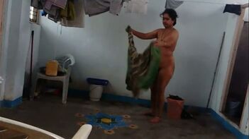 Indian home made mms clip of village aunty removed dress front of webcam