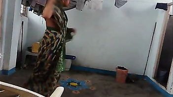 Indian home made mms clip of village aunty removed dress front of webcam