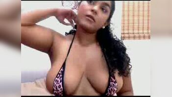 Large boobs aunty making her Indian xxx mms