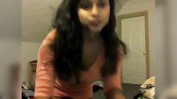Tamil large boobs aunty webcam bare dance excitement