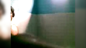 Horny desi gal fellatio in bath porn video
