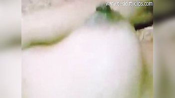 Delhi college girl Rupa washroom free porn clips
