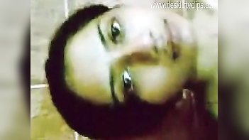 Delhi college girl Rupa washroom free porn clips