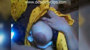 Desi bhabi Sangeetha showing large boobs free porn