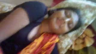 Beautiful Bengali bhabi free porn clip with paramour