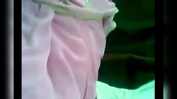 Sizzling Desi Indian Teacher in Saree Gets Fucked - A Hot and Steamy Encounter!