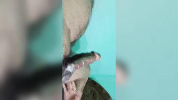 Sizzling Desi Sex: Watch Wife's Sexy Blowjob Video!