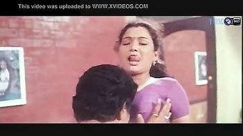 Uncovering the Desi Passion: Mallu Maria's Sexy Bedroom Adventures