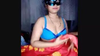 Experience the Hotness of Desi Bhabhi On Live - An Exotic and Sexy Experience!