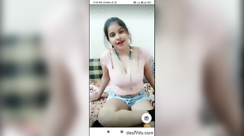 Watch Now: Sexy Desi Girl's Braless Boobs Shaking Video!