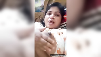 Hot Desi Bhabhi Flaunts Her Sexy Curves - Get Ready for a Wild Desi Sex Experience!