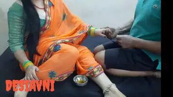 Sizzling Desi Avni Bhabhi Gets Sensual Massage From Brother In Law