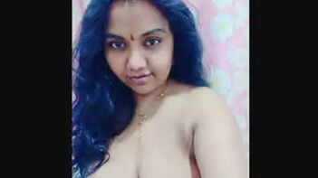 Watch This Tamil Milf Wife in Her Most Sensuous 5- Collection!