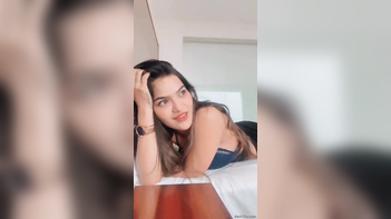 Desi Sex Appeal: Sexy Insta Girl Shows Off Her Bountiful Boobs