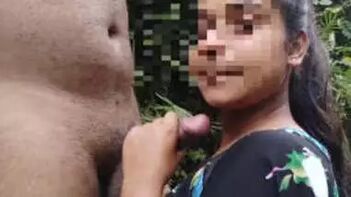 Tamil Desi Gf's Outdoor Blowjob and Cum Swallow Experience