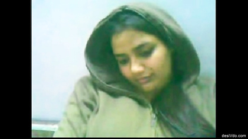 Explore Your Desires with Indian Girl Zoya's Live Web Cam Show!