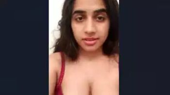 Stunning Desi Beauty: Admire the Alluring Indian Sex Appeal!