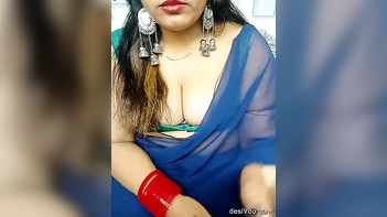 Experience Desi Besharam Bhabhi's Wild Cam Model Sex Show!
