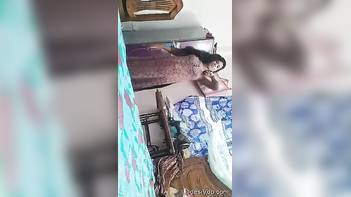 Experience the Thrill of Desi Sex with Hot Figure Showing and Fingering