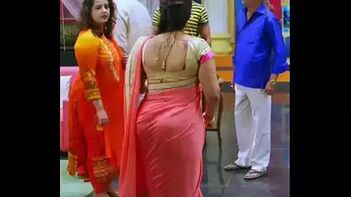 Watch Desi Serial Actress Flaunt Her Sexy Curves in Very Hot Ass Show!