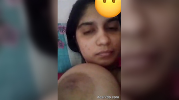 Discover the Wild Side of Desi Sex with This Desi Girl's Big Boobs!