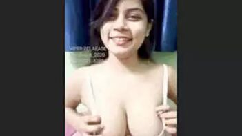 Watch Desi Model Amesha Flaunt Her Assets in a Live Show!