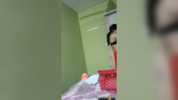 Sizzling Hot: Catch a Glimpse of Desi Wife Changing Out of Her Sexy Dress!