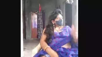 Experience the Thrill of Desi Housewife Cam Sex Show with Geeta!