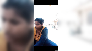 Desi Girl's Hanging Boobs Captivate BF During Video Call