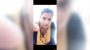 Desi Girl's Hanging Boobs Captivate BF During Video Call