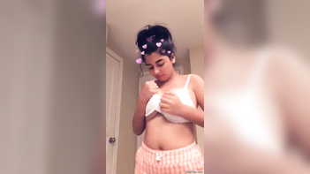 Scandalous! Watch Indian Hot Girl's Leaked Video Now!