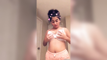 Scandalous! Watch Indian Hot Girl's Leaked Video Now!