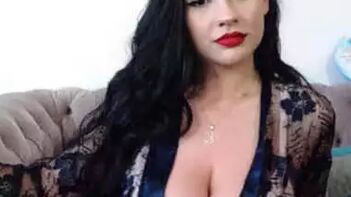Hot Muslim Girl Daliya Show Hot Deep Cleavage - Indian Porn Tube Video