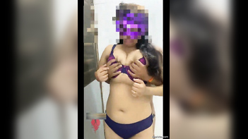 Tantalizing Desi Wife Delights With Sensual Blowjob and Fiery Fucking