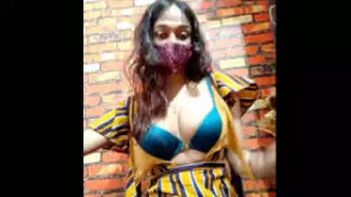 Watch Desi Beauty Show Off Her Moves While Stripping Her Dress: A Captivating Indian Sex Dance