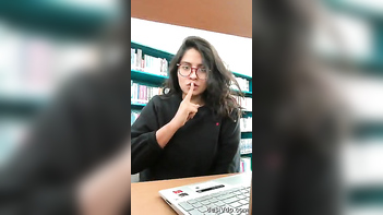 Watch Hot Desi Babes in Indian Super Sexy Girl Videos!